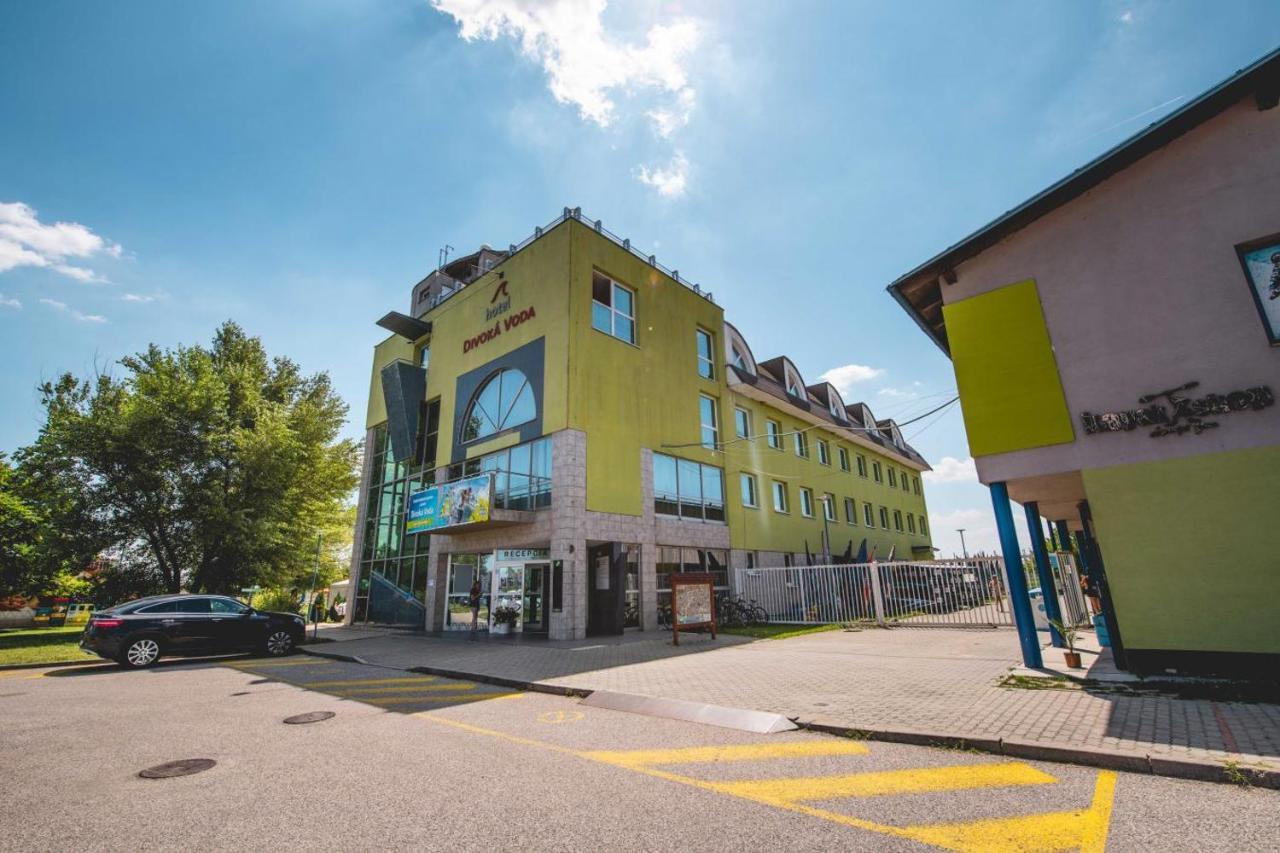 Hotel And Park Divoka Voda Bratislava Extérieur photo